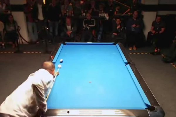 Efren Reyes: Giải mã cú đánh ‘hai chạm’ ghi điểm đỉnh cao