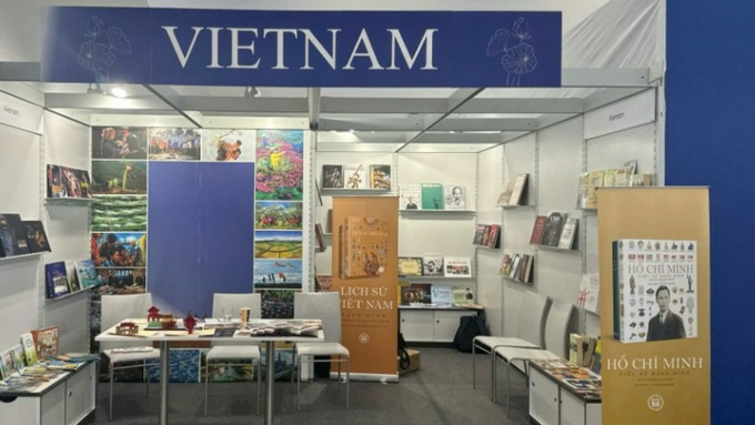 Một góc không gian triển lãm của Việt Nam tại Hội chợ sách Frankfurt 2025. Ảnh: Ban tổ chức cung cấp