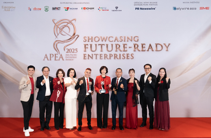 Tập thể Generali Việt Nam tại Lễ trao giải APEA 2025. Ảnh: Generali Việt Nam