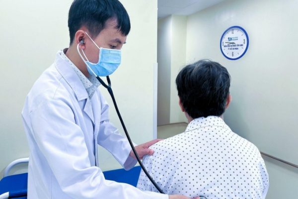 Thuyên tắc phổi do huyết khối tĩnh mạch đùi: Nguyên nhân và phòng ngừa