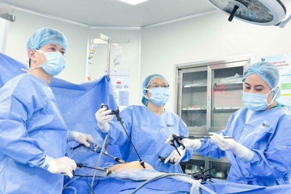 U túi mật và buồng trứng cùng lúc: Phát hiện và điều trị