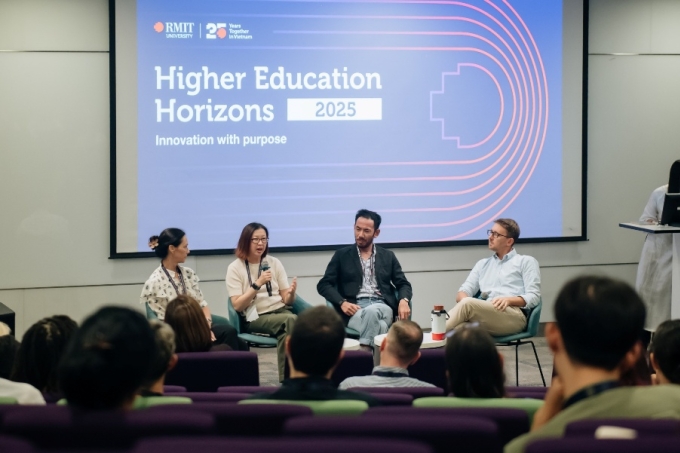 Nhóm chuyên gia đưa ra giá trị của học tập suốt đời, mô hình giảng dạy linh hoạt và không gian học tập đồng sáng tạo để phản ánh những thách thức trong thế giới thực. Ảnh: RMIT