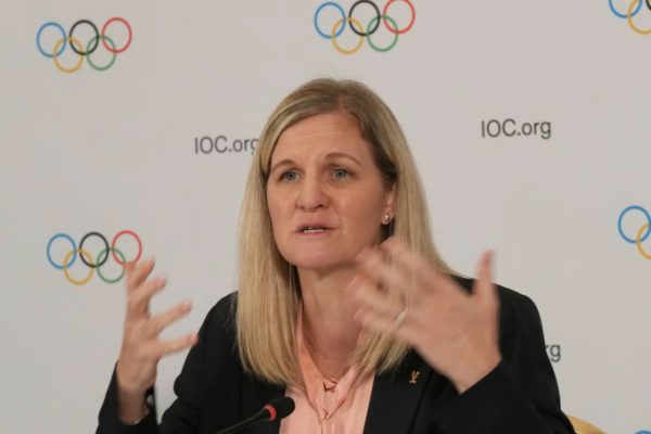 Indonesia bị cấm tổ chức sự kiện thể thao quốc tế bởi IOC