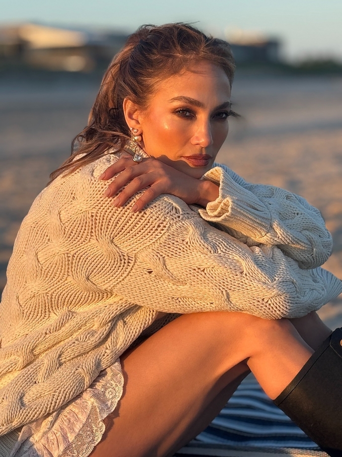 Nhan sắc của Jennifer Lopez ở tuổi 56. Ảnh: Instagram/ Jennifer Lopez