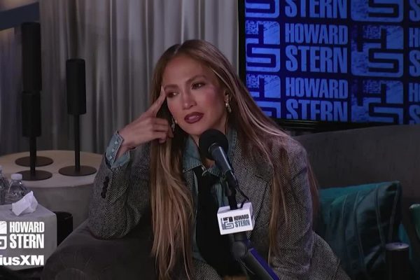 Jennifer Lopez: Tiết lộ gây sốc về tình yêu