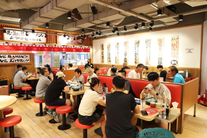 Không gian quán bày trí theo phong cách Nhật Bản. Ảnh: Machida Shoten