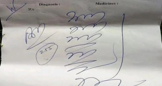 Một đơn thuốc không đọc được của bác sĩ ở bang Madhya Pradesh lan truyền trên mạng hồi năm ngoái. Ảnh: Chilukuri Paramathama