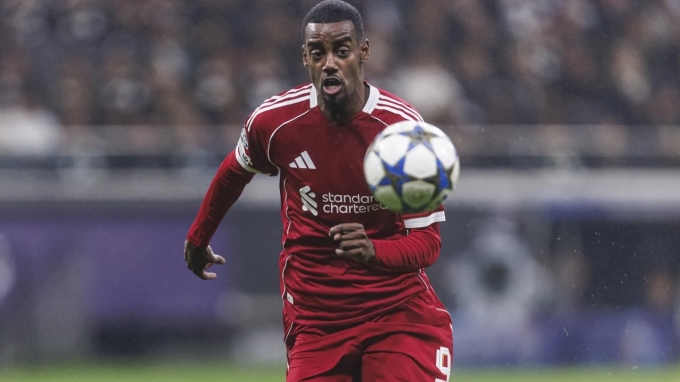 Alexander Isak có hai cú sút trúng đích nhưng không ghi bàn, trước khi rời sân vì chấn thương. Ảnh: RTE