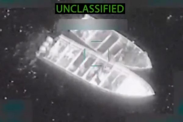 Mỹ: Bắn hạ xuồng chở ma túy ở Thái Bình Dương