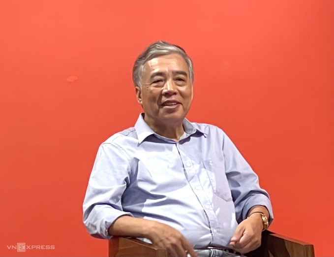 Nhà văn Trần Thanh Cảnh tại buổi ra mắt bộ sách ở Nhà xuất bản Hội Nhà văn Việt Nam, hôm 11/10. Ảnh: Phương Linh
