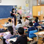 Giáo viên Nhật Bản kiệt sức vì làm việc 55 giờ/tuần