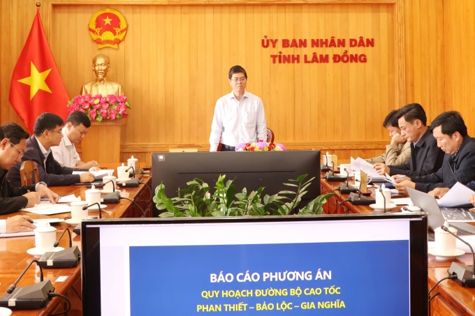 Phó chủ tịch UBND tỉnh Lâm Đồng Nguyễn Hồng Hải chủ trì cuộc họp. Ảnh: Khải Nguyên