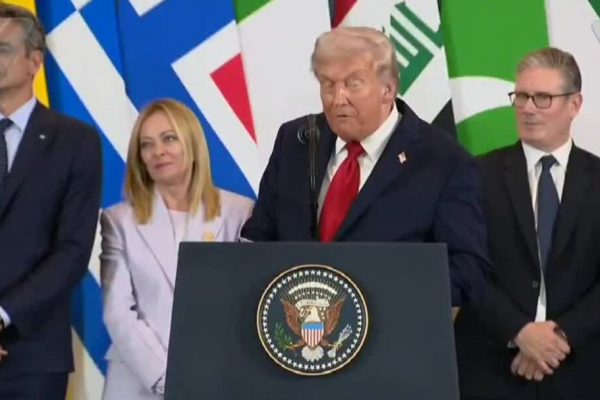 Ông Trump khen Thủ tướng Italy “xinh đẹp”: Tin tức mới nhất