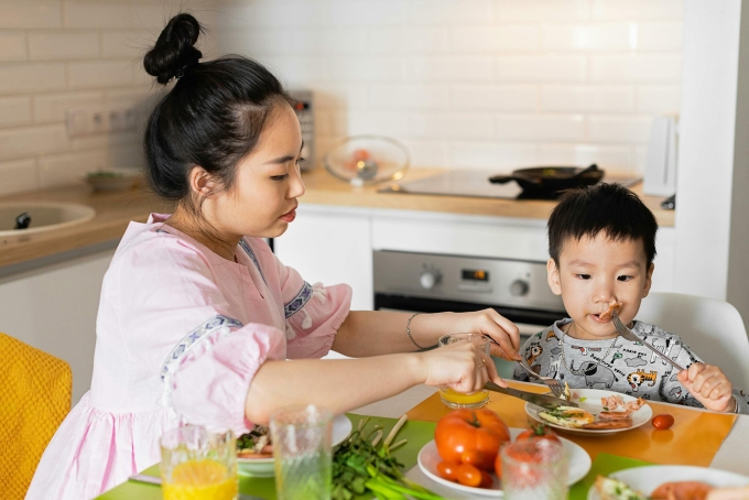 Thực phẩm bé ăn mỗi ngày cần ít nhất 5/8 nhóm để bổ sung đủ chất cho bé.  Ảnh: Pexel