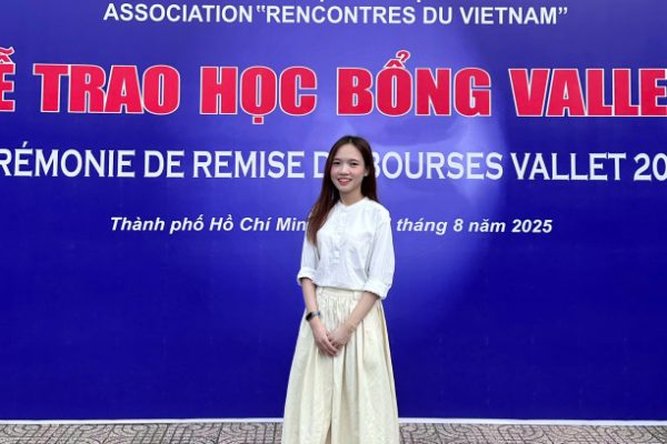 Nữ sinh Việt công bố nghiên cứu quốc tế về rơm rạ, vỏ trấu
