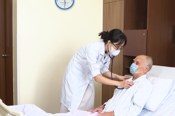 Giun lươn gây phù chân tay: Nguyên nhân và điều trị