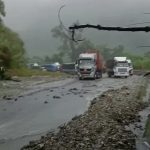 Sạt lở đèo Lò Xo: 50 người mắc kẹt 4 ngày