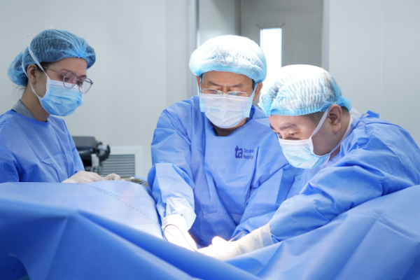 Tiểu máu: Dấu hiệu sớm ung thư bàng quang cần biết