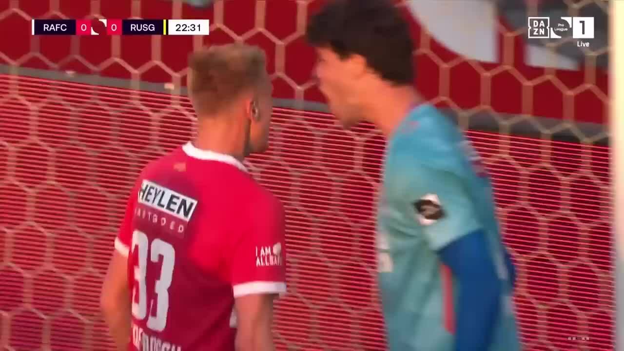 Senne Lammens – từ chàng thủ môn hay quên găng tay đến niềm hy vọng ở Man Utd