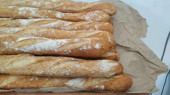 Baguette nổi tiếng ẩm thực Pháp xuất hiện trong danh sách. Ảnh: Unsplash