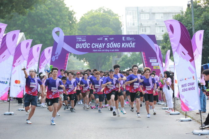 Sinh viên Đại học Bách Khoa Hà Nội tham gia giải chạy. Ảnh: Payoo