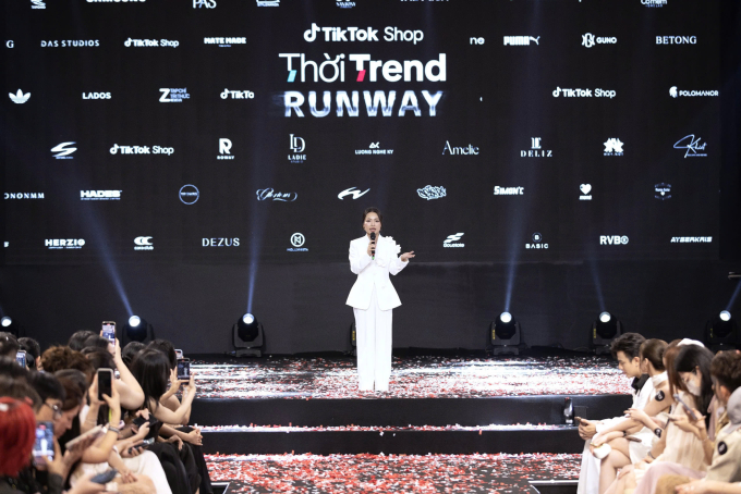 Bà Oanh Nguyễn, Giám đốc Ngành hàng Thời trang của TikTok Shop tại show thời trang Thời Trend Runway. Ảnh: TikTok Shop
