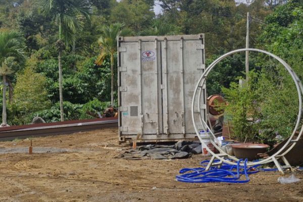 Tai nạn: Container tuột cáp đè chết tài xế xe cẩu thương tâm