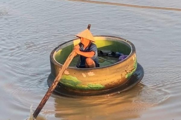 Thái Nguyên: Biểu tượng chén trà 200kg bị lũ cuốn