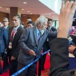 Thủ tướng Timor-Leste tặng kẹo cho phóng viên: Câu chuyện thú vị