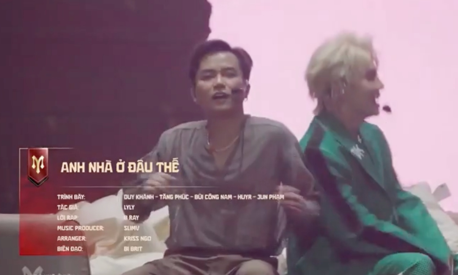 Tiết mục "Anh nhà ở đâu thế" của Duy Khánh và dàn nghệ sĩ "Anh trai vượt ngàn chông gai"