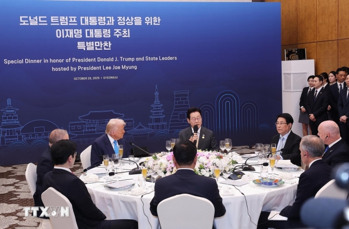 Chủ tịch nước Lương Cường dự chiêu đãi chào mừng của Tổng thống Hàn Quốc Lee Jae Myung. (Ảnh: Lâm Khánh/TTXVN)