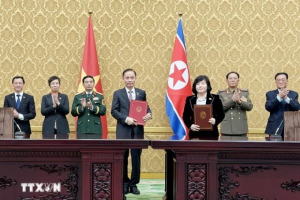 Việt Nam và Triều Tiên ký kết 5 văn kiện hợp tác quan trọng