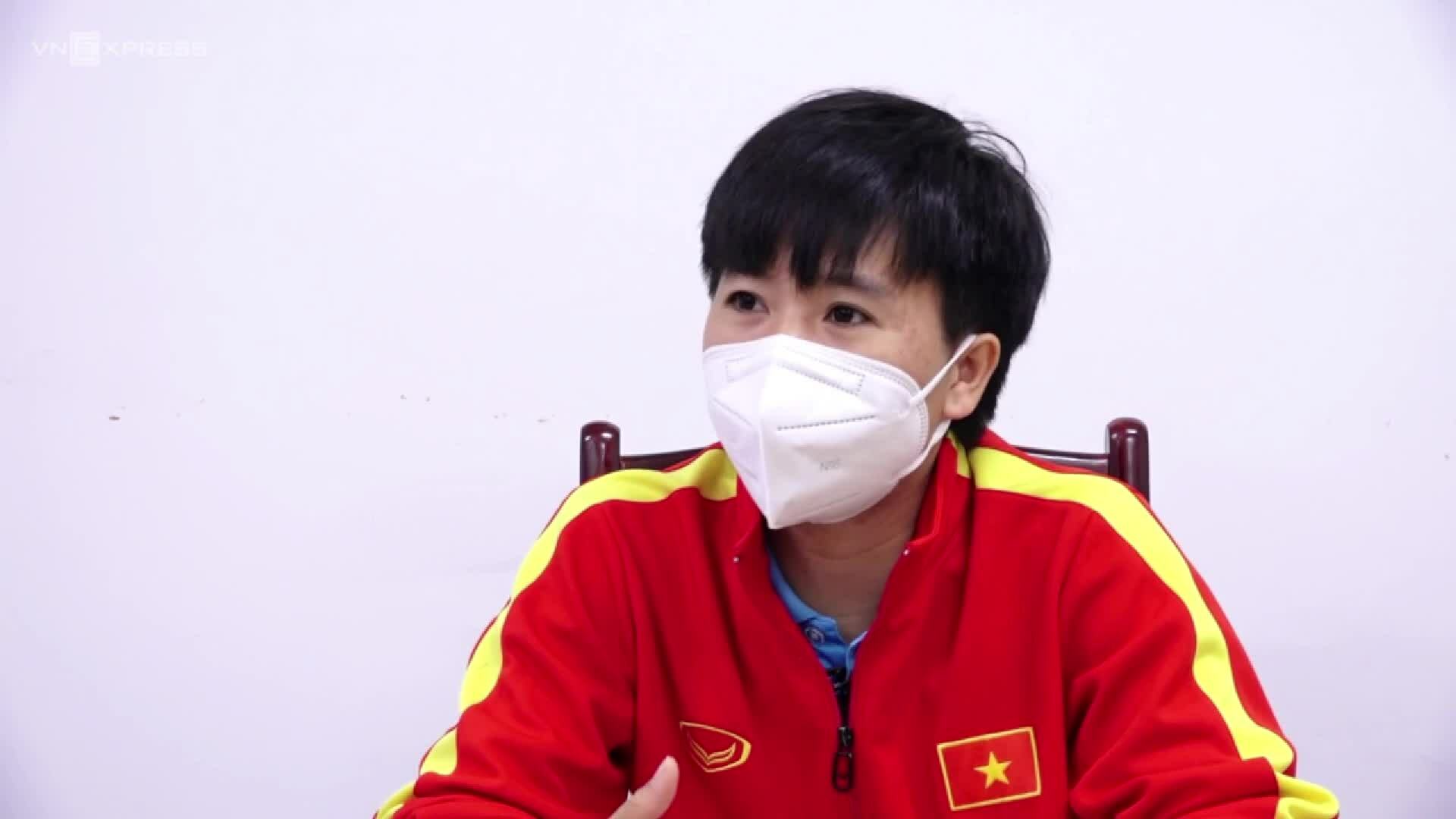 Tuyết Dung: ‘Vua phạt góc’ giã từ sân cỏ