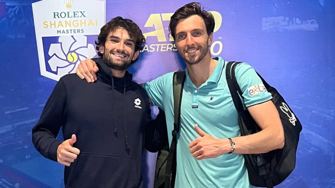 Rinderknech (phải) và Vacherot tại Thượng Hải Masters 2025. Ảnh: ATP