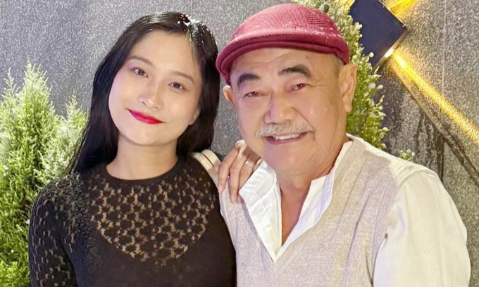 Nghệ sĩ Việt Anh bên Chân Chân trong một chuyến du lịch ở Đà Lạt cuối năm ngoái. Ảnh: Nhân vật cung cấp
