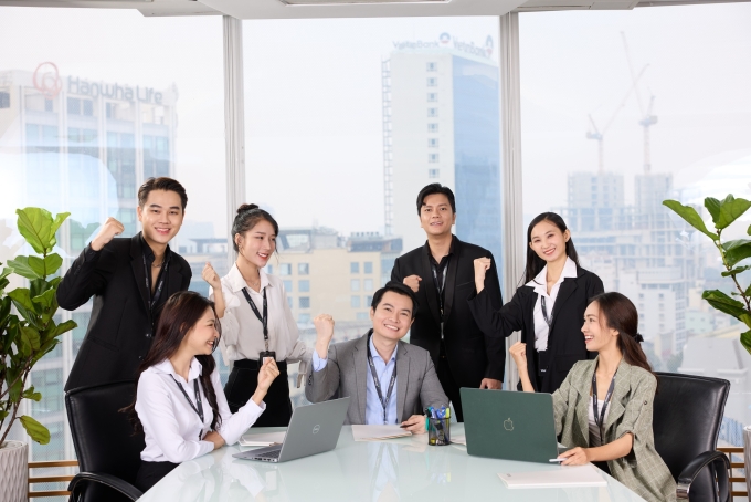 Nhân viên tại Vietcap lan tỏa tinh thần đầu tư bền vững qua chương trình thử thách. Ảnh: Vietcap