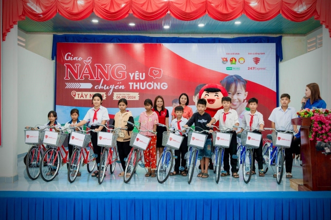 Hành trình giao nắng, chuyển yêu thương tại Tây Ninh vào tháng 9/2024. Ảnh: 247Express