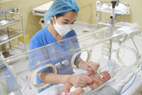 Da kề da: Lợi ích tuyệt vời cho trẻ sinh non