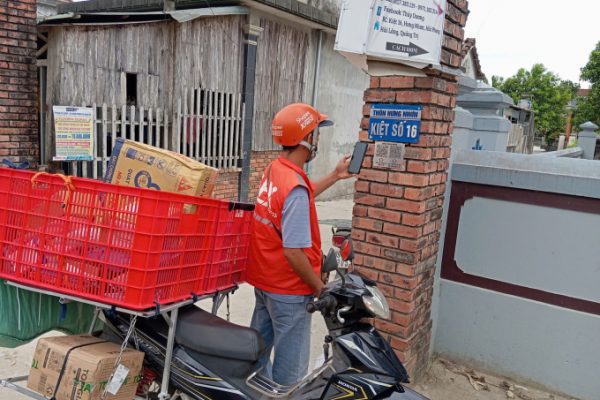 Số hóa đường làng: Câu chuyện trưởng thôn sáng tạo