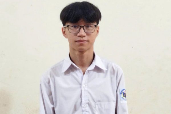 Thủ khoa Toán, nhất Vật lý tỉnh Nghệ An: Chàng trai xứ Nghệ