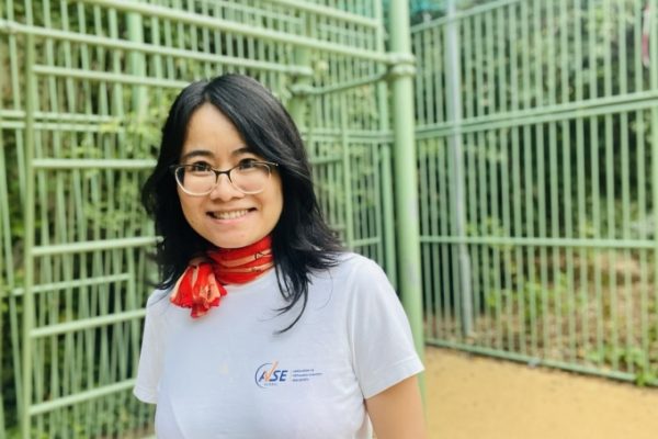 Bí quyết nuôi dạy 5 con của nữ giám đốc tài chính Việt tại Pháp