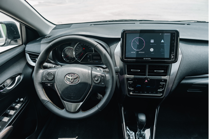 Khoang lái Toyota Vios. Ảnh: TMV