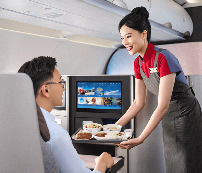 Hành khách được phục vụ tận tâm và chuyên nghiệp. Ảnh: China Airlines