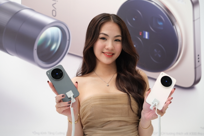 Vivo X300 với màn hình 6,31 inch, mỏng nhẹ hướng tới cạnh tranh với dòng iPhone 17. Ảnh: Tuấn Hưng