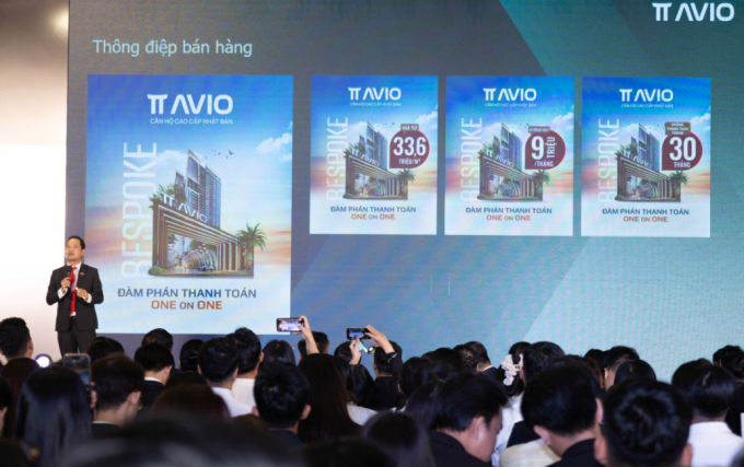Đại diện chủ đầu tư công bố chính sách bán hàng tại dự án. Ảnh: TT Capital