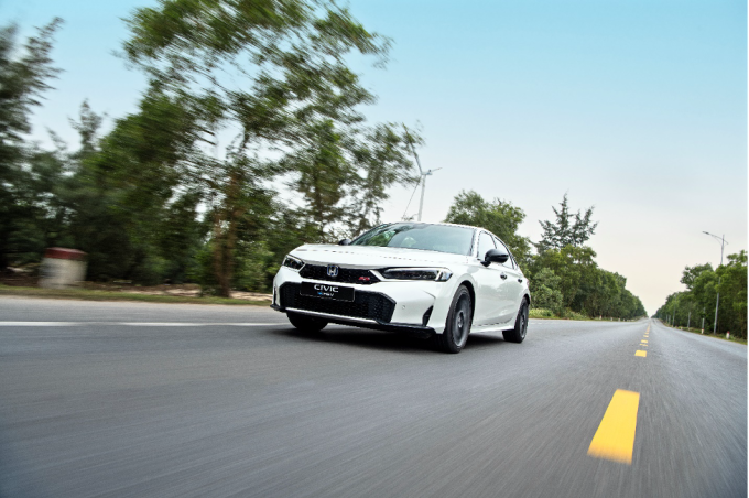 Civic phiên bản hybrid. Ảnh: HVN