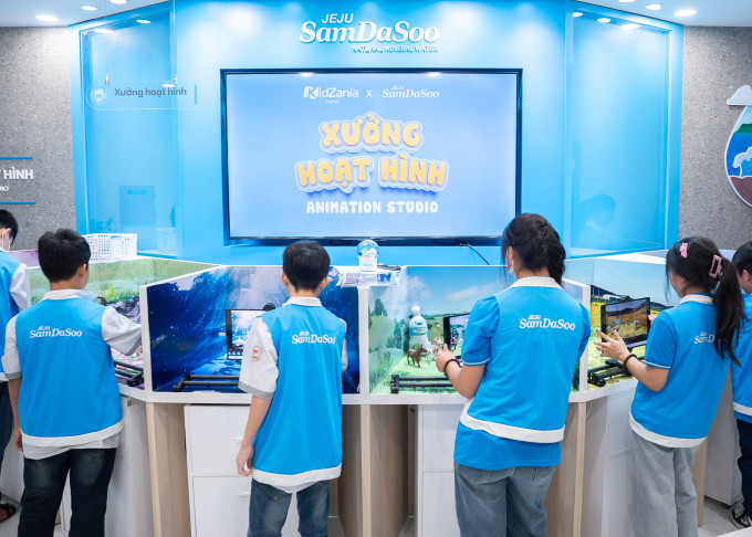 Các bạn nhỏ hóa thân thành đạo diễn tại Xưởng hoạt hình Jeju SamDaSoo. Ảnh: KidZania Hà Nội