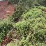 Măng Đen: Quốc lộ nứt taluy kéo dài, nguy cơ sạt lở