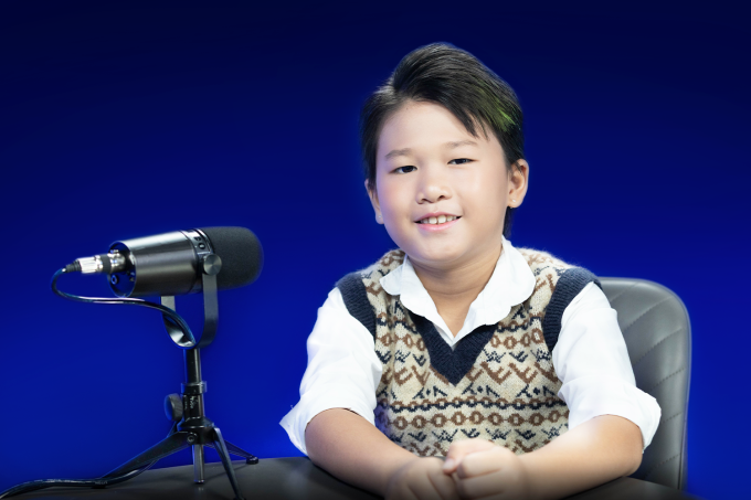 Minh Hiển, học sinh tại ILA, làm khách mời chia sẻ về hành trình học tập của mình. Ảnh: ILA