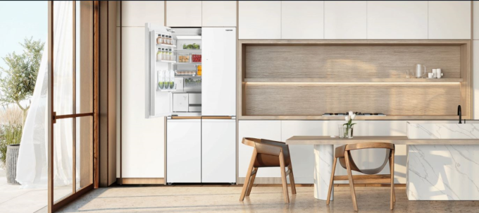 Ánh sáng tự nhiên len lỏi vào không gian căn bếp. Ảnh: Toshiba Lifestyle